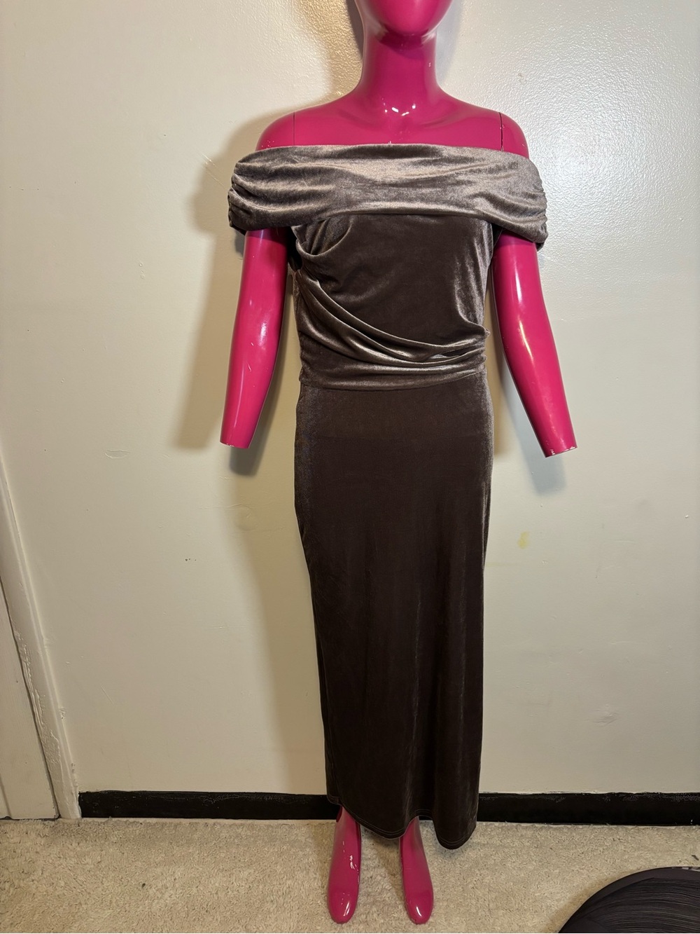 Astr One-Shoulder Velvet Maxi Dress in Taupe Brown